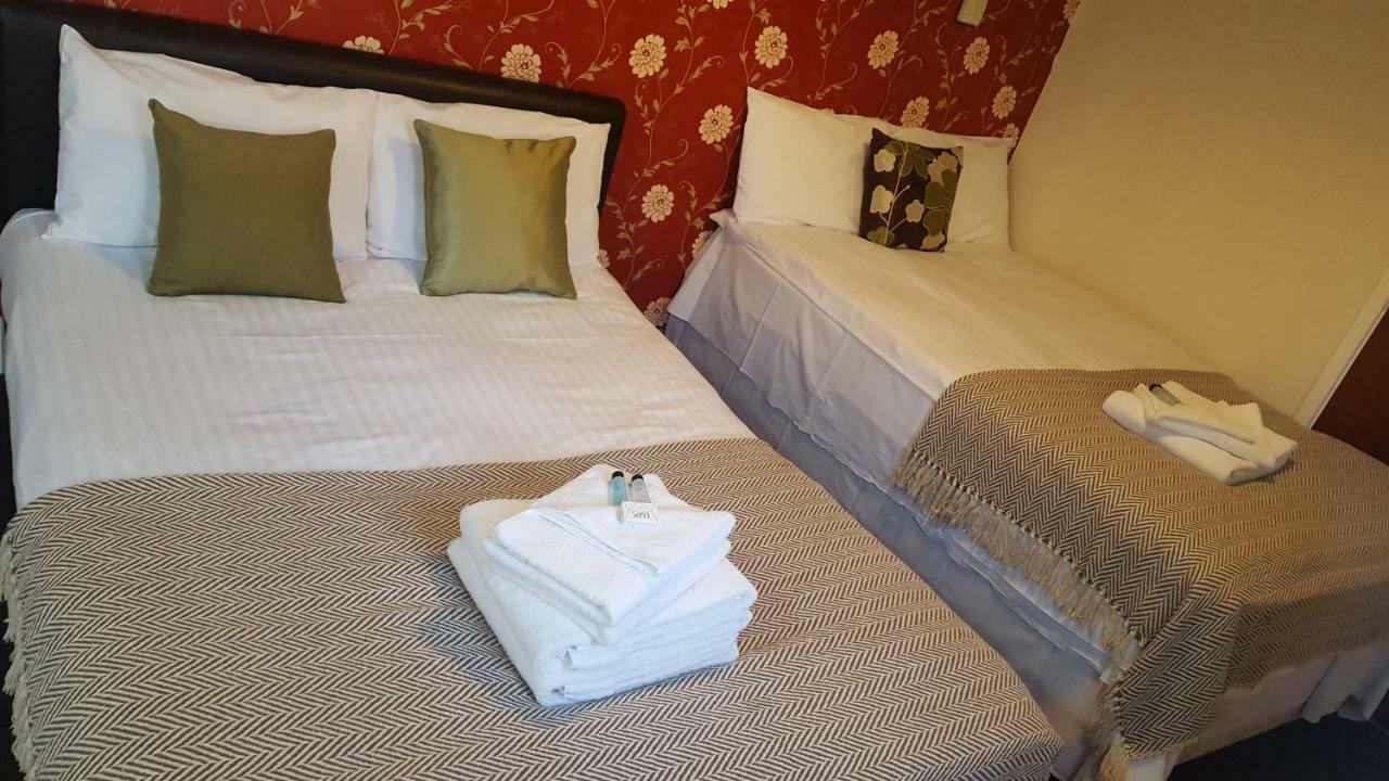 The Clarence 3*